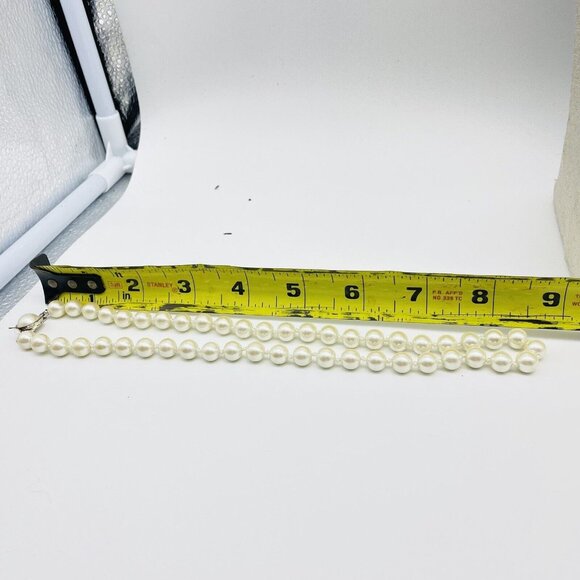 Vintage Simulated Pearl Necklace Silver Tone Hidden Clasp Bridal Wedding Promise - Picture 6 of 7